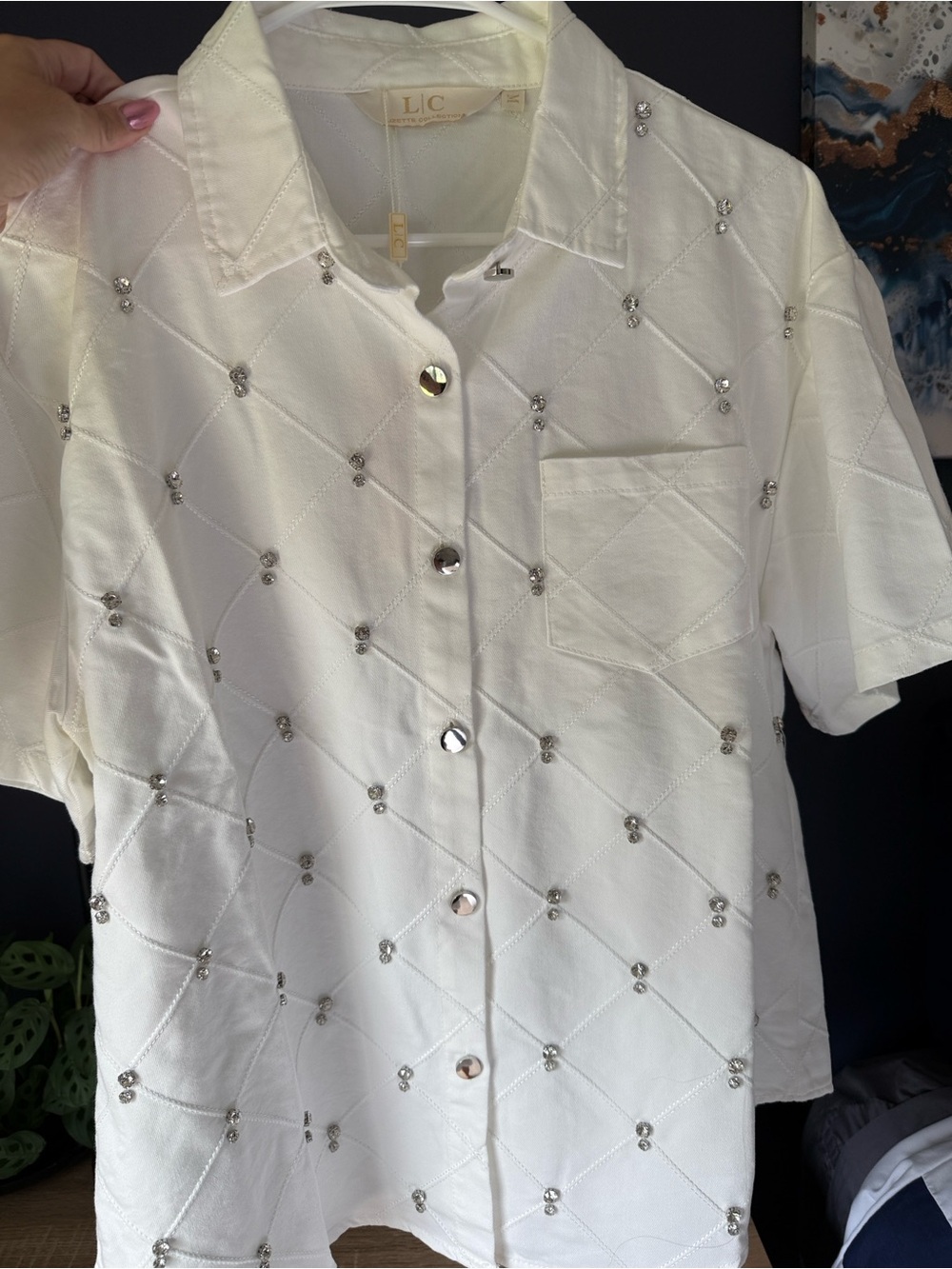 NWT Women’s Sz M L/C Lizette Collection
Crystal-Embellished Ivory Top